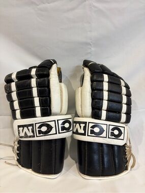 Vintage Cooper Pro-Guard M-HG1500 Hockey Gloves – Black & White Boston Bruins